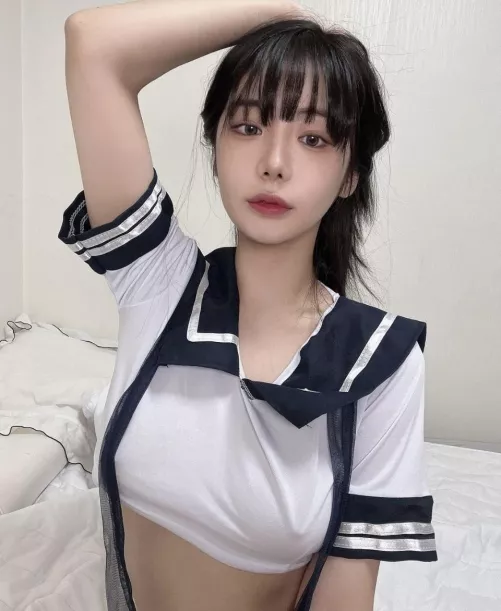 If you see me on the street, what would be your reaction in emojis?