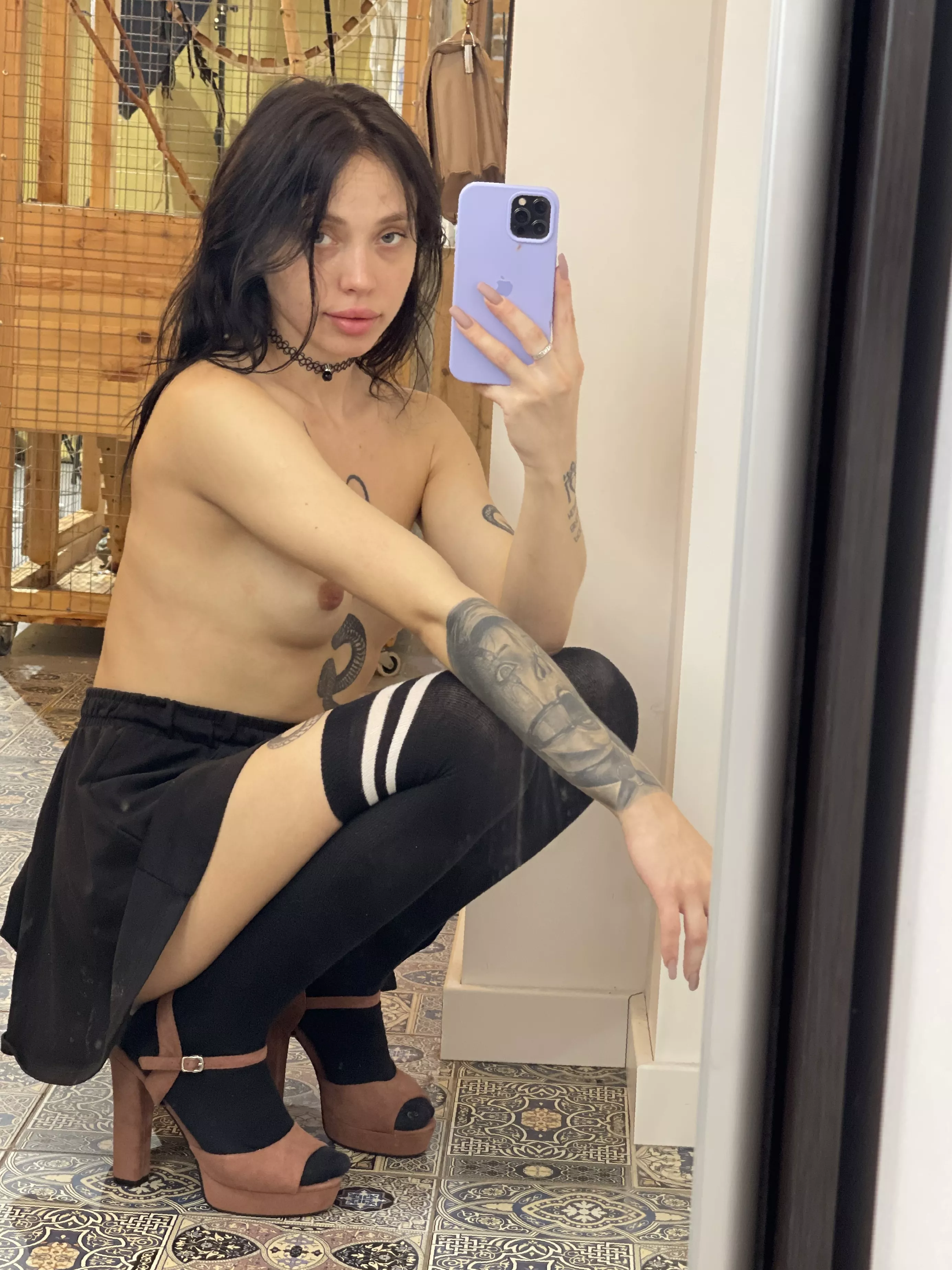 I'm going to the exam, I hope the teacher likes the skirt