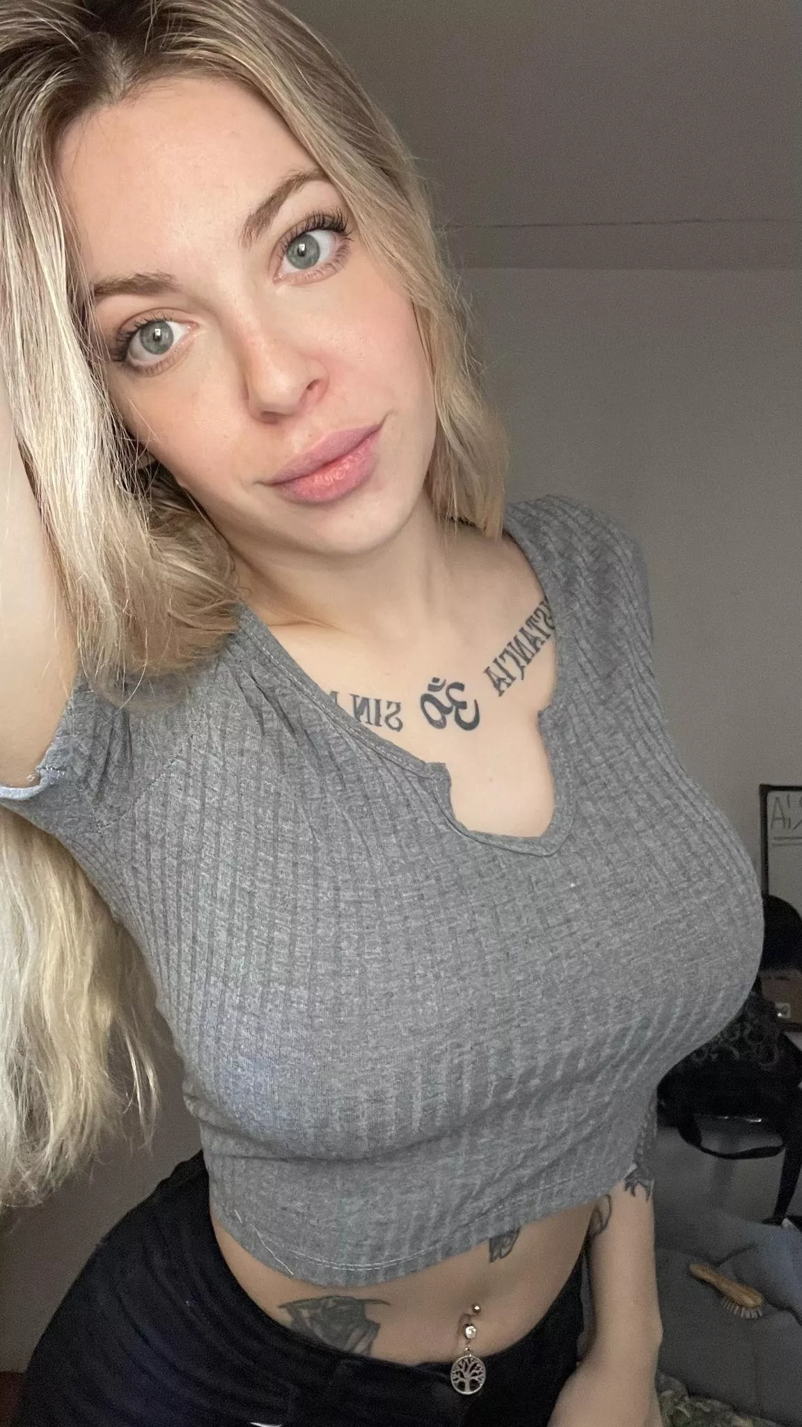 Is crop top better than naked?