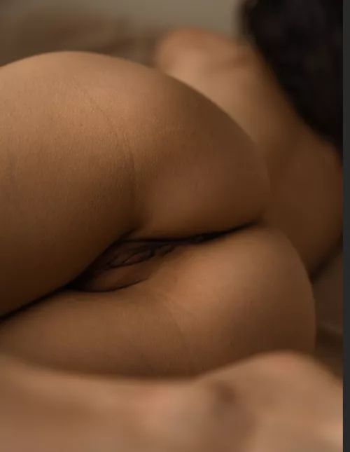 It's a tight fit but I think you can do it.