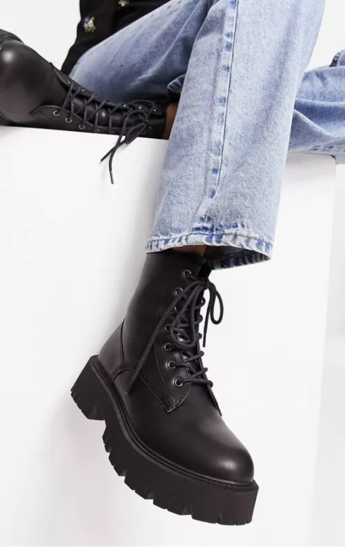 looking for sturdy boots