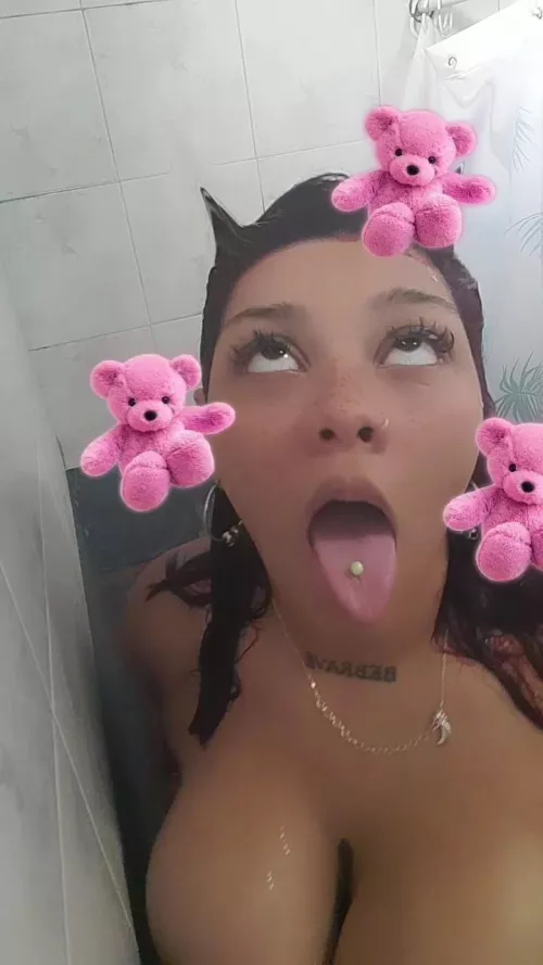 mmm waiting for your milk on my face🥵😋