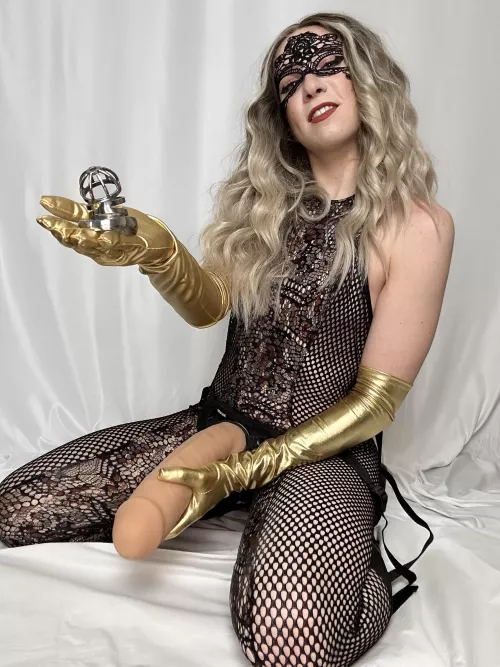 My new toy is sure to leave a mark 😌