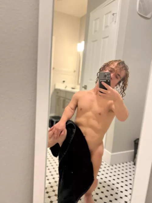 Only react if you’d jerk off to my nudes