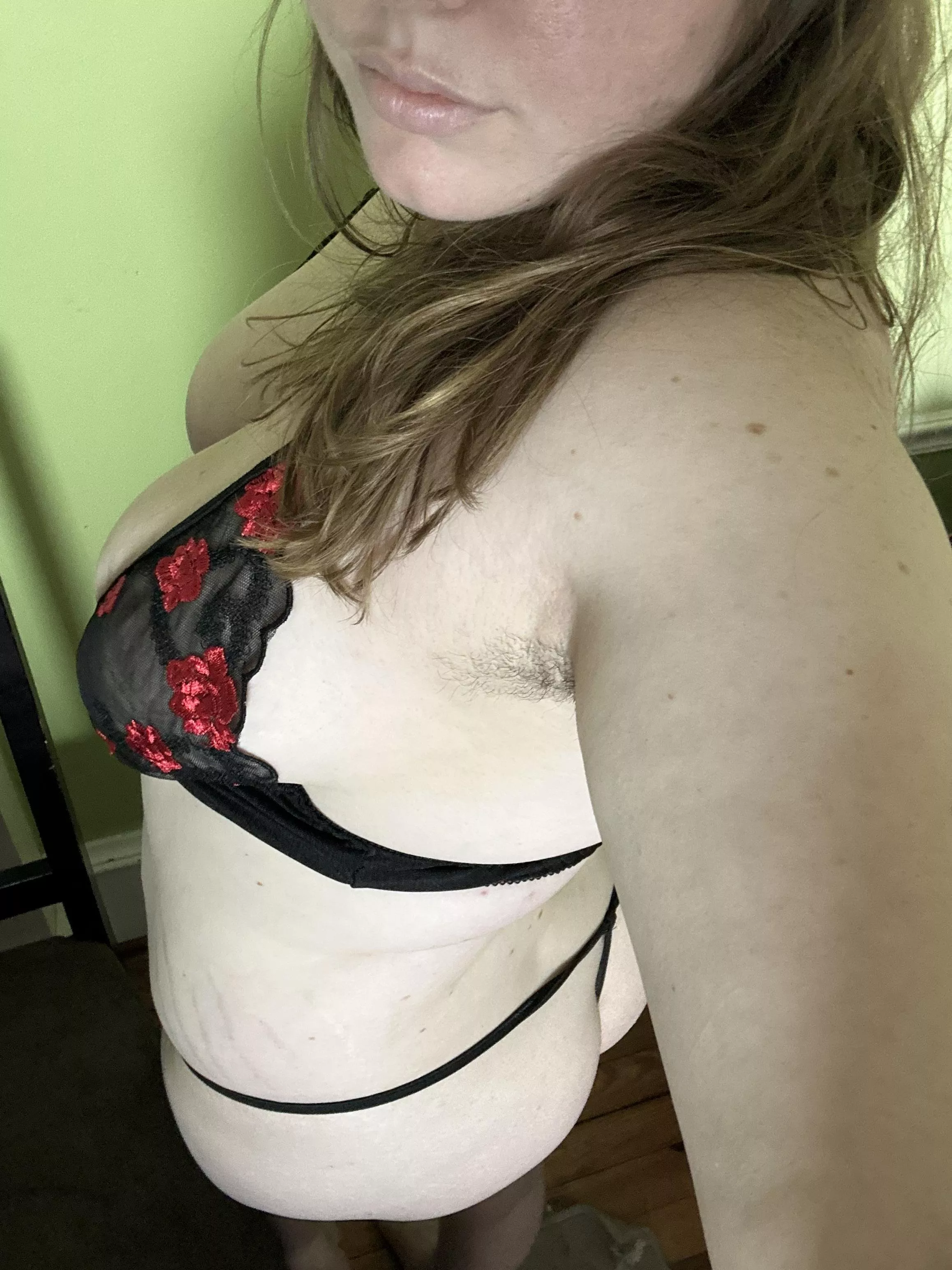 Regrowing my pit hair…thankfully it grows fast 😛