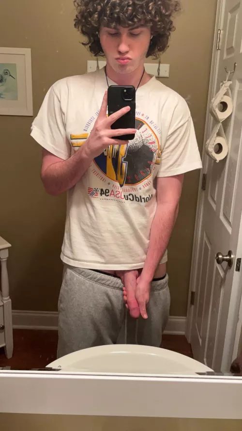 say yes if ur jerking off to my pics🤤