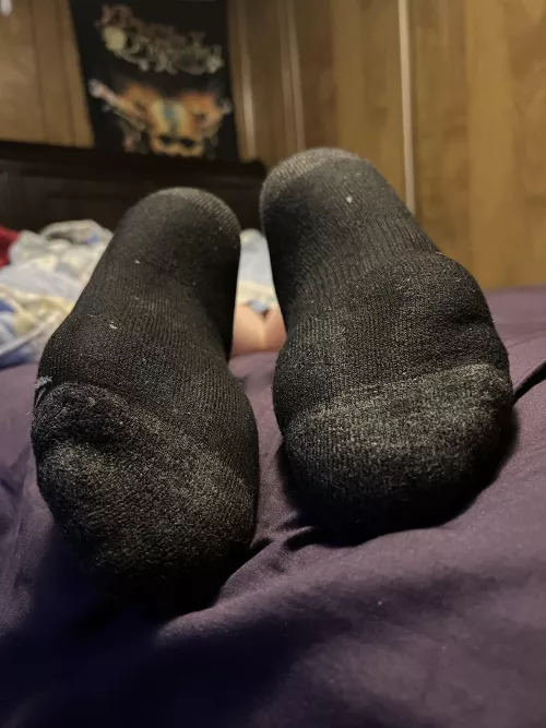 We’re just gonna keep wearing these and see what happens. 🤷🏻‍♀️