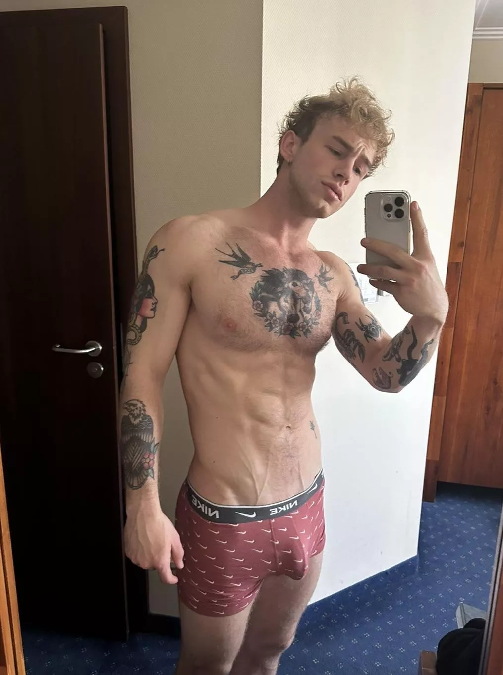 Would u suck me off in a hotel room?