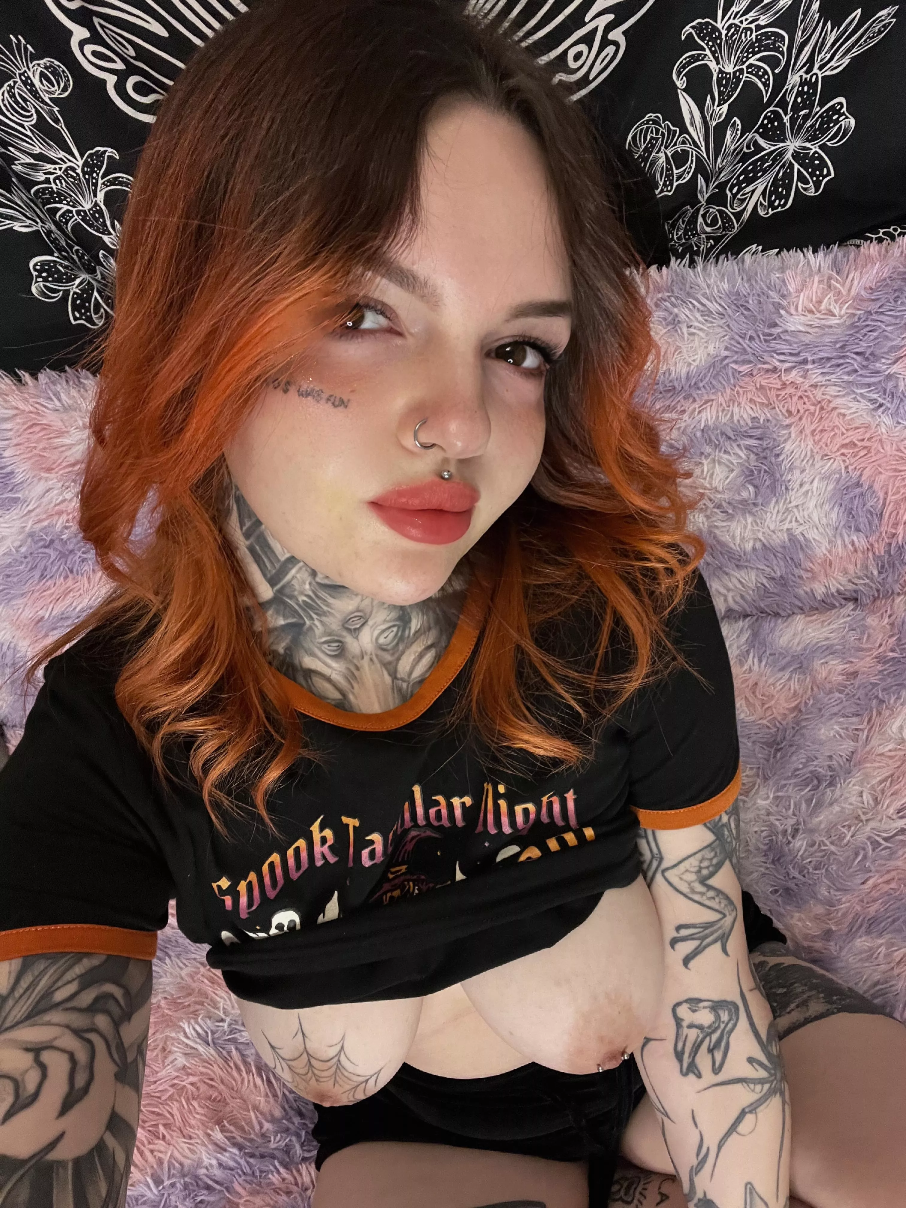 You need a Goth gf to fuck her all day