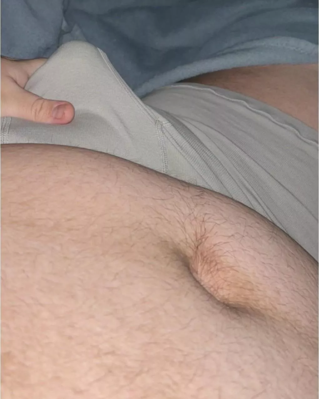 (18) would you want to be added to my private snap? 😜