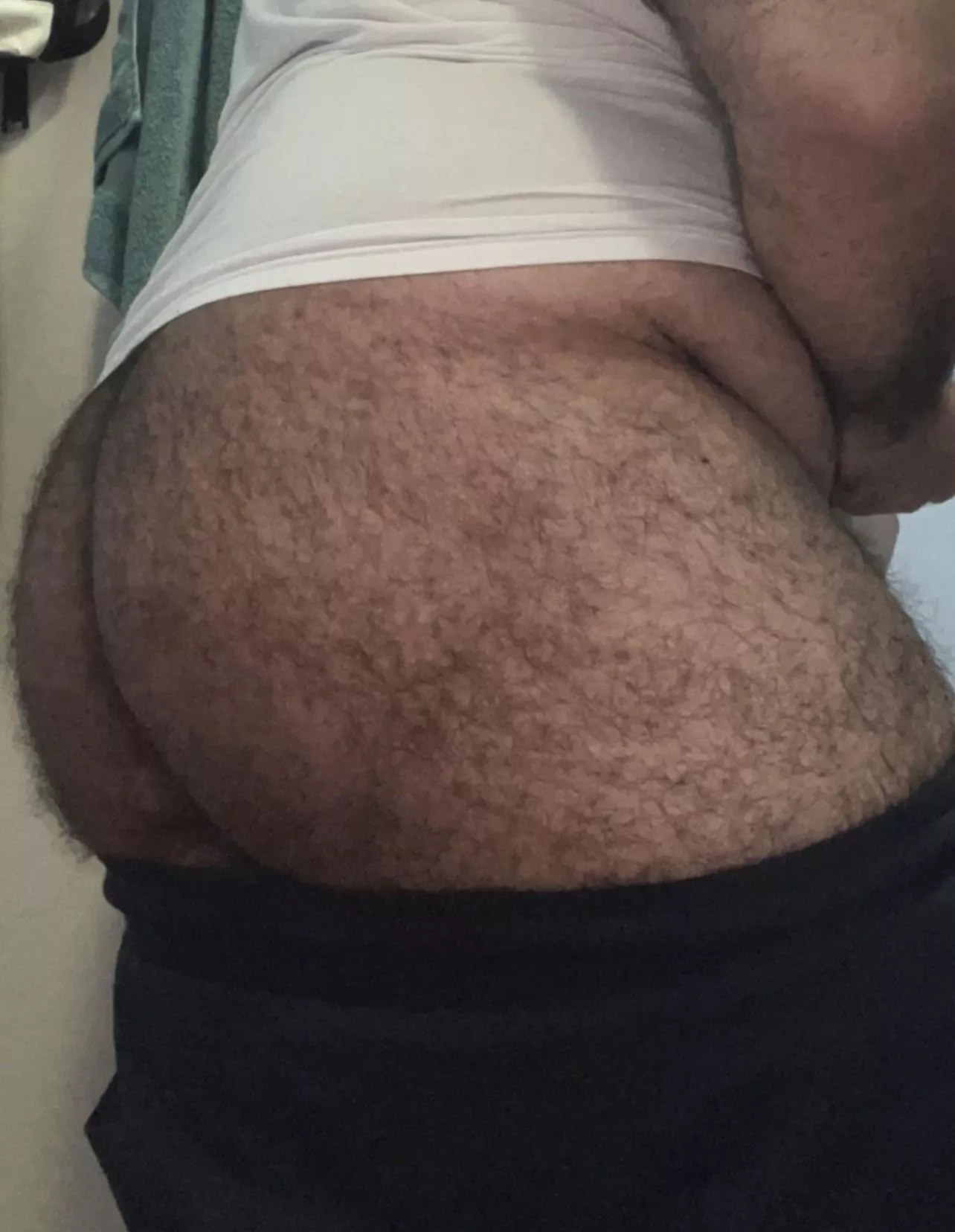 (20) can a hairy ass be loved too?