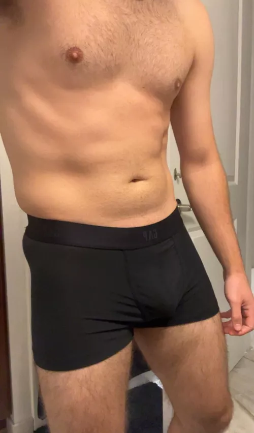 29, Male, bearded, hairy. Looking for similar. Be 25yrs+. Face+. Longterm+ DM me. Pics in profile