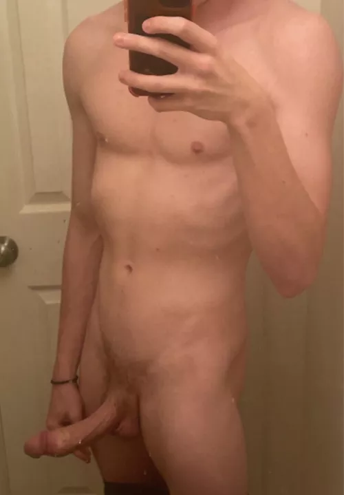 A 19 year old virgin’s cock :)