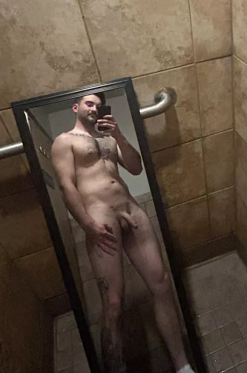 Anyone else like taking mid workout pics? [m]