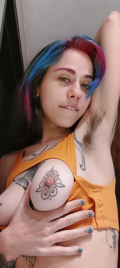 Are you into hairy alt babes?