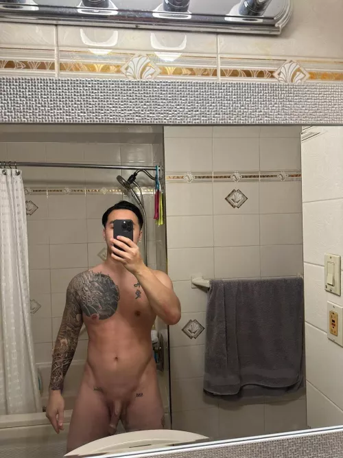 asian guy w his soft noodle