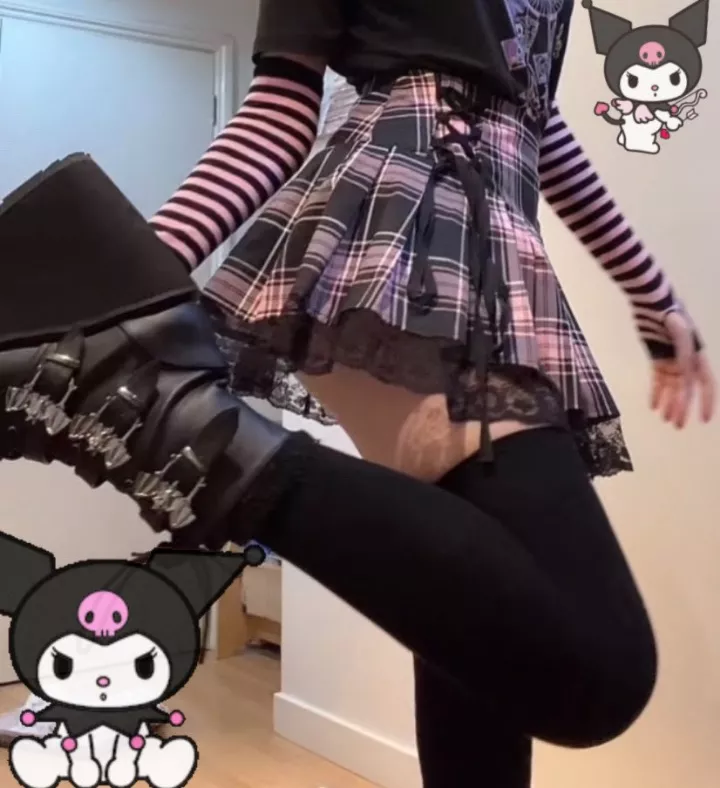 Check out my new boots ☺️