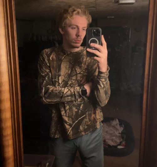 didn’t feel the need to wear boxers today, maybe should have😅