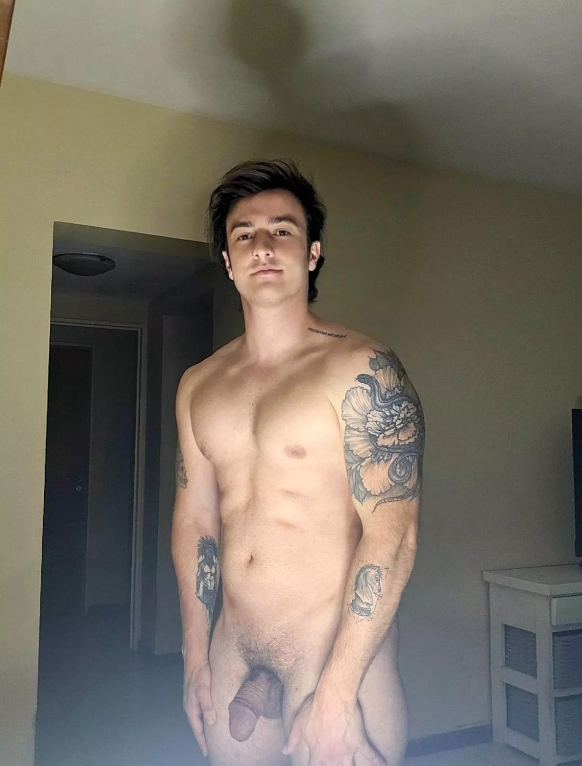 Do you guys think i have a nice softie? I'm kinda sad today 😐 just need some love 💖