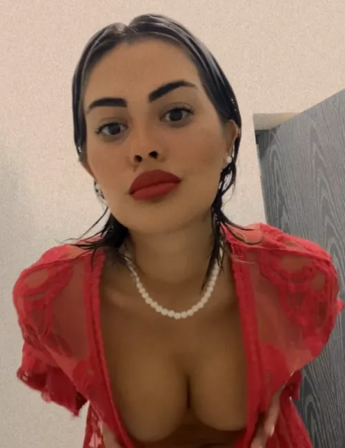 Feeling so naughty and was braless all day long