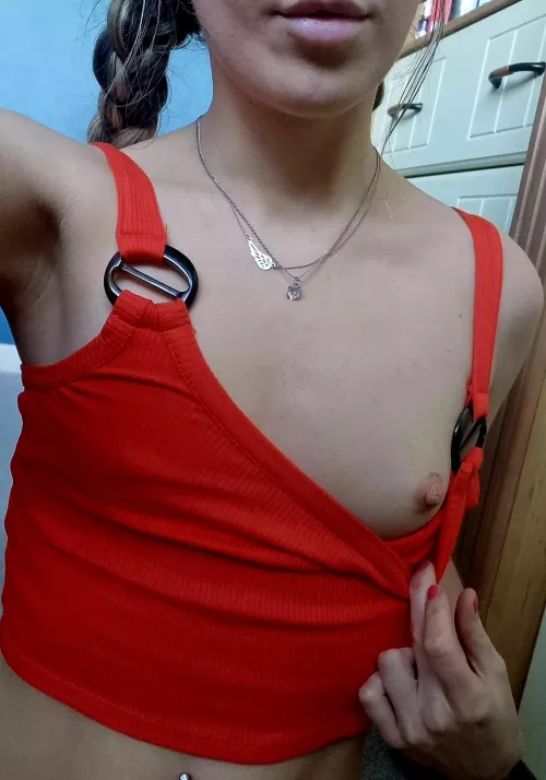 Flat as fuck but still hot as fuck ? Be honest <3