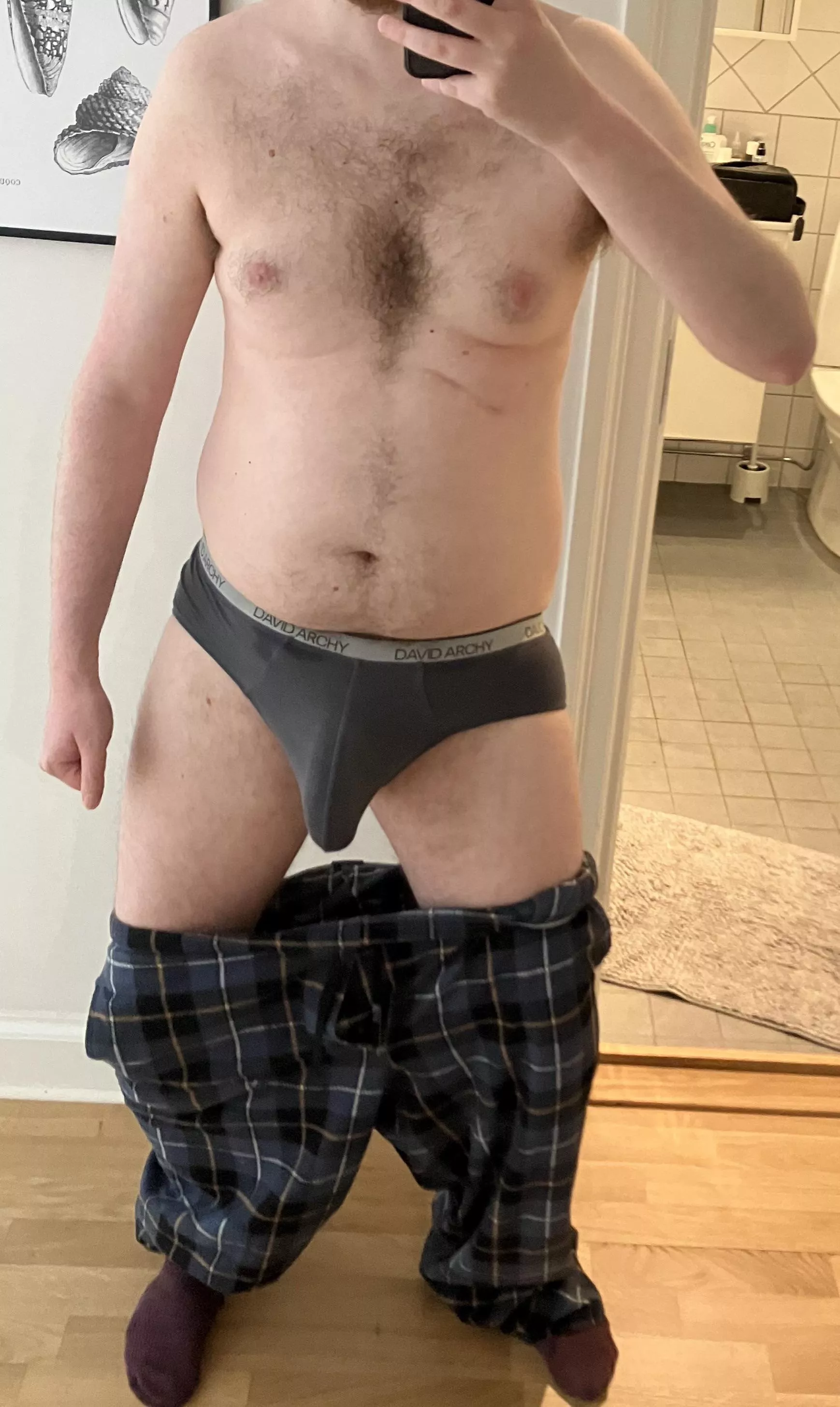 Get me 31M a beer and blow me. Football all day