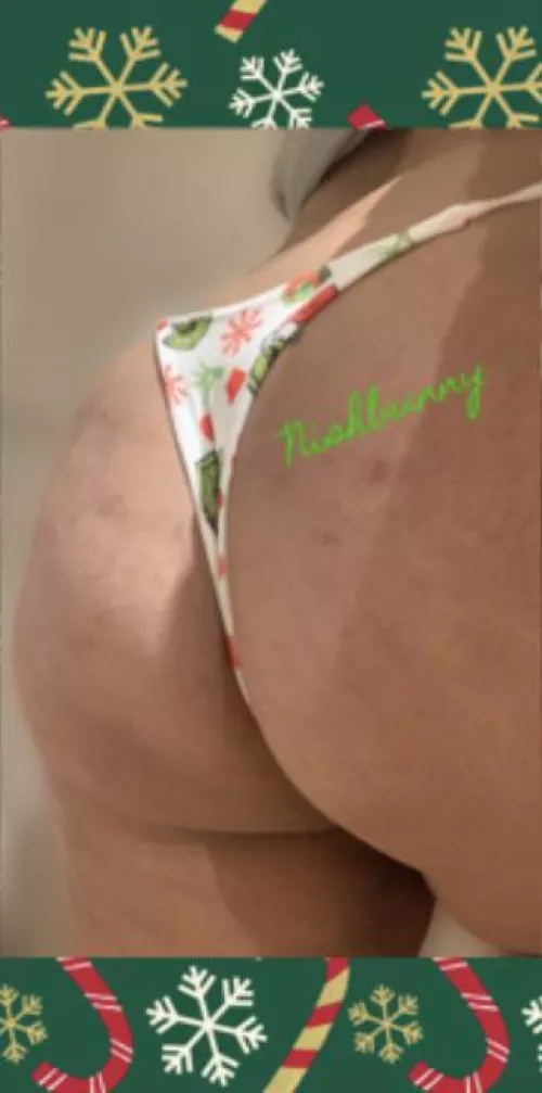 Good morning. British Indian MILF. Love to show off my big bum!