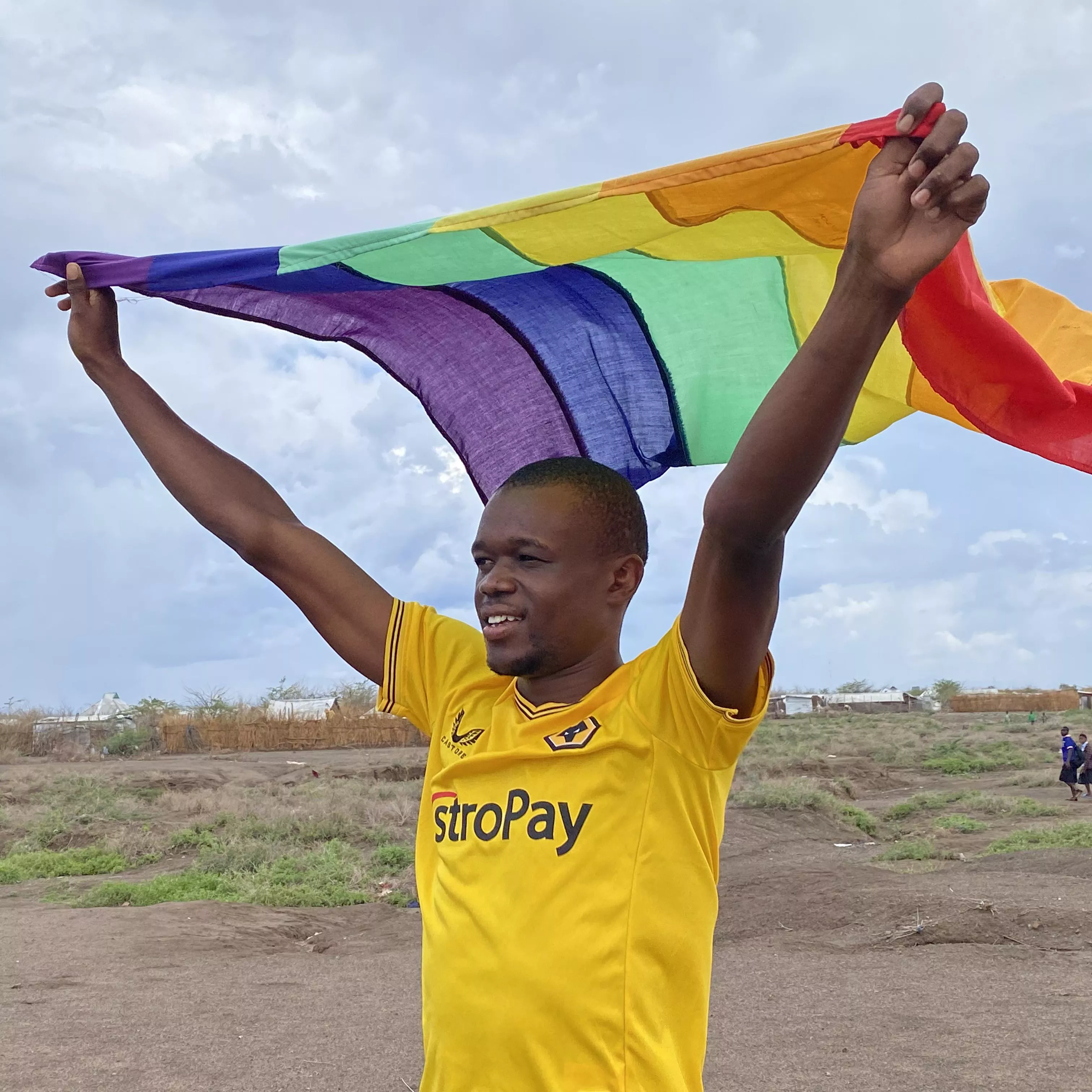 Hello 👋 all, I'm new here and I need friends. Since I unveiled as gay in 2020, it's my first time to post.