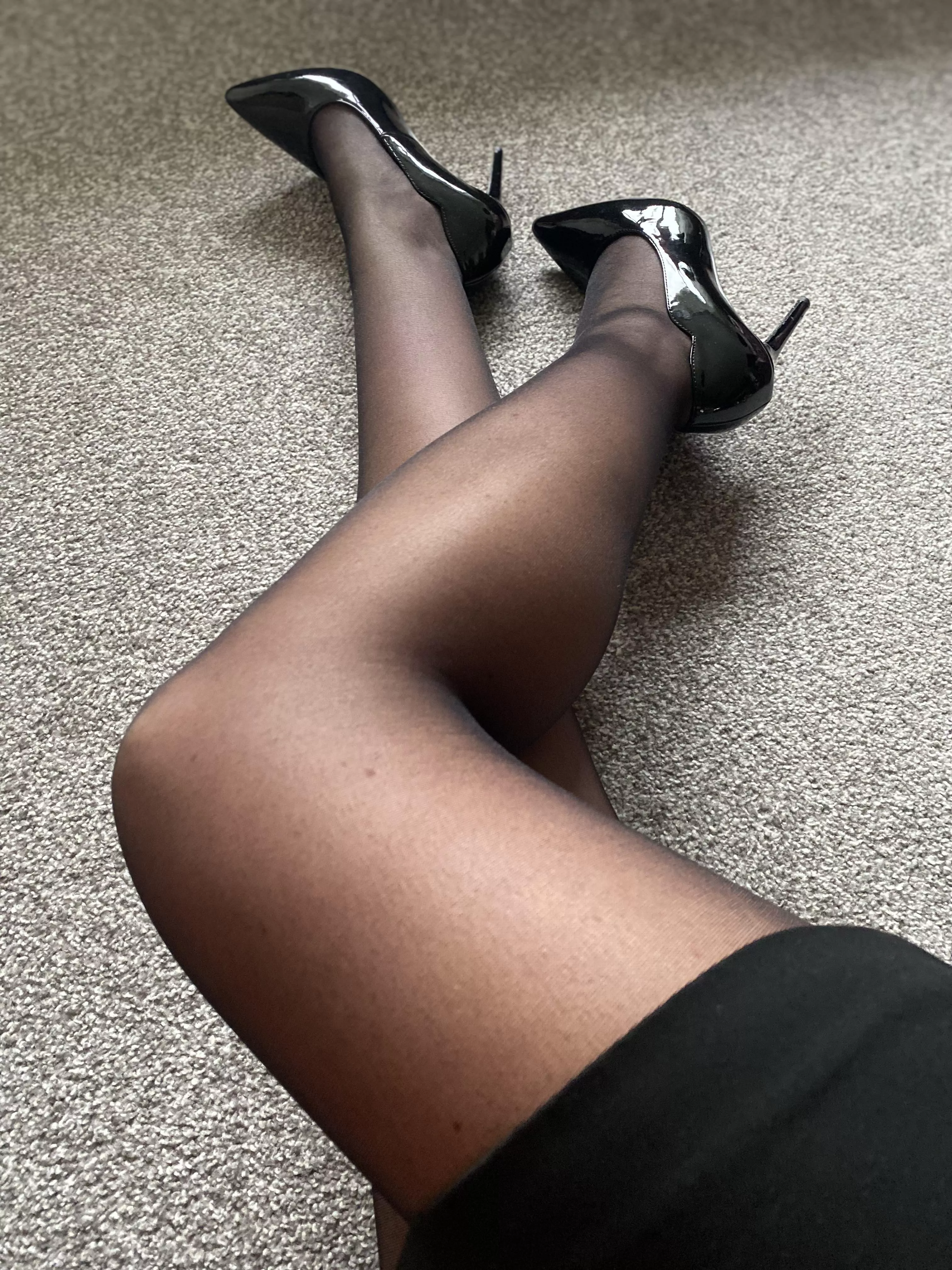 How was your Thighsday? 🖤