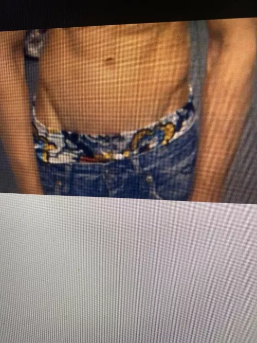 I am looking for these satin boxers in size small/medium can anyone help?