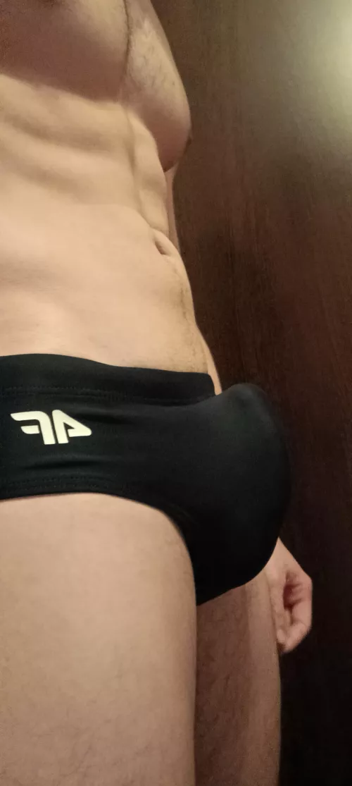 Is the material too stretchy?