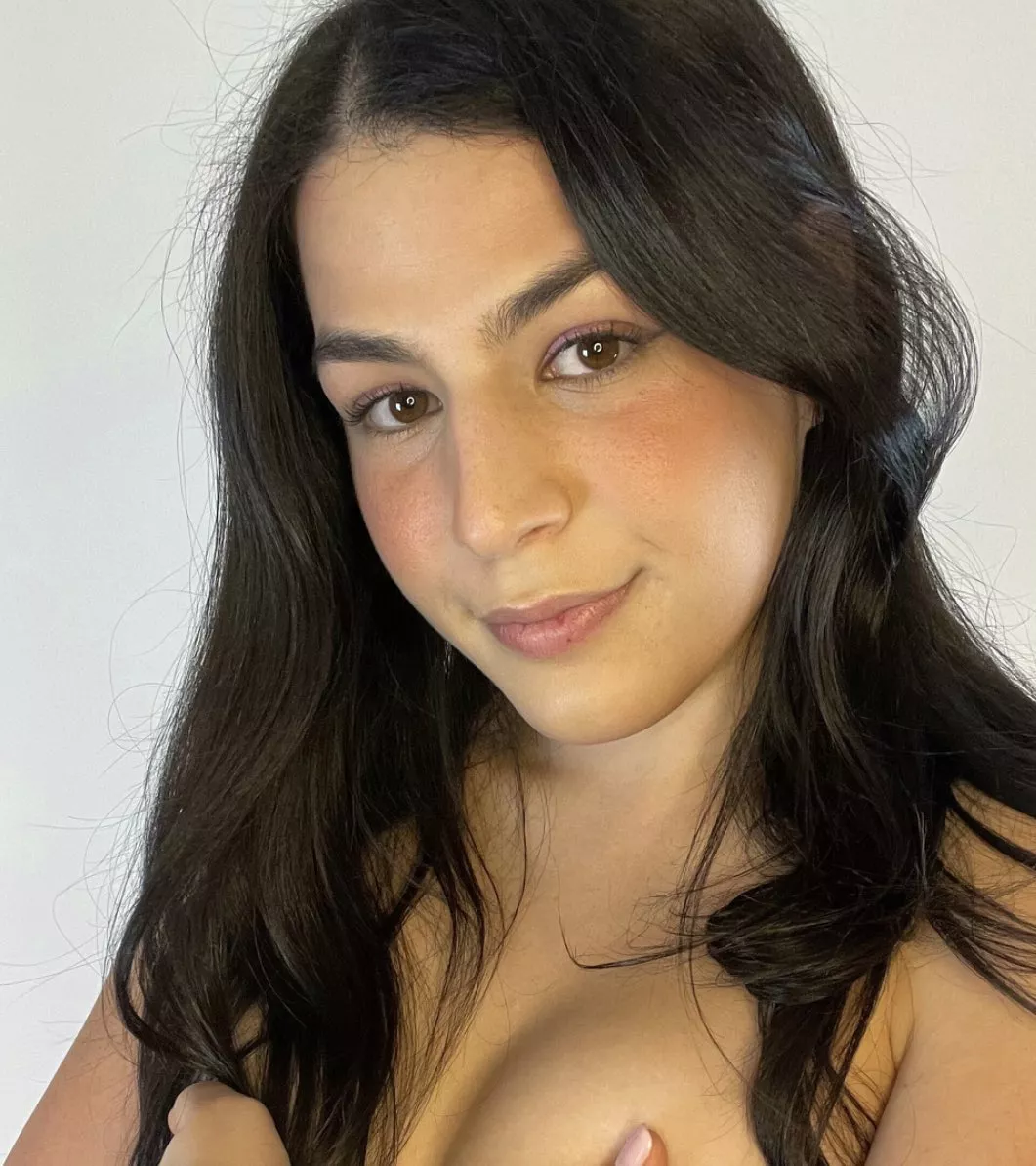 israeli girl c: wondering if u can guess my ethnic background?