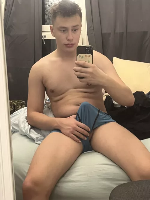 I’ve had this huge bulge today in school and now I finally got to release it🥴