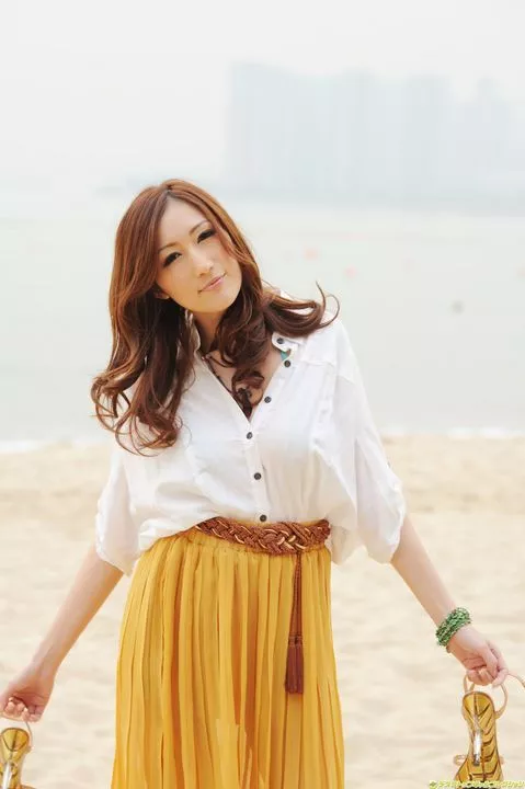 Julia On The Beach ⛱️