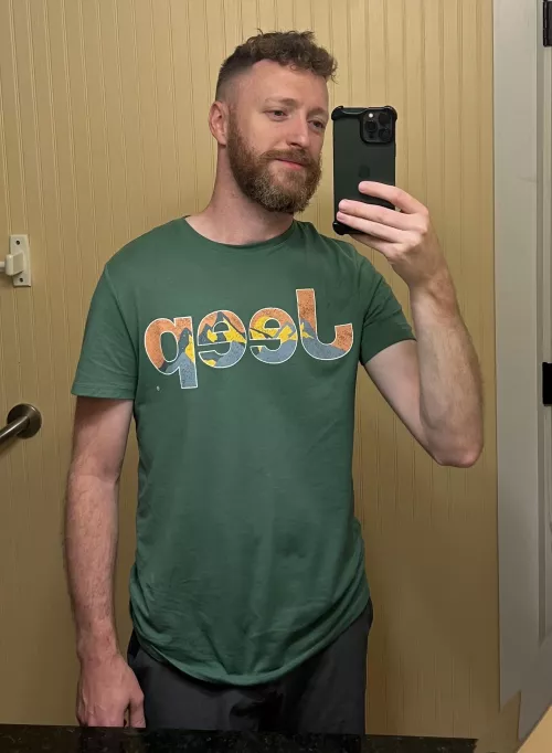 Oh hey, another bearded gay dude 🤠