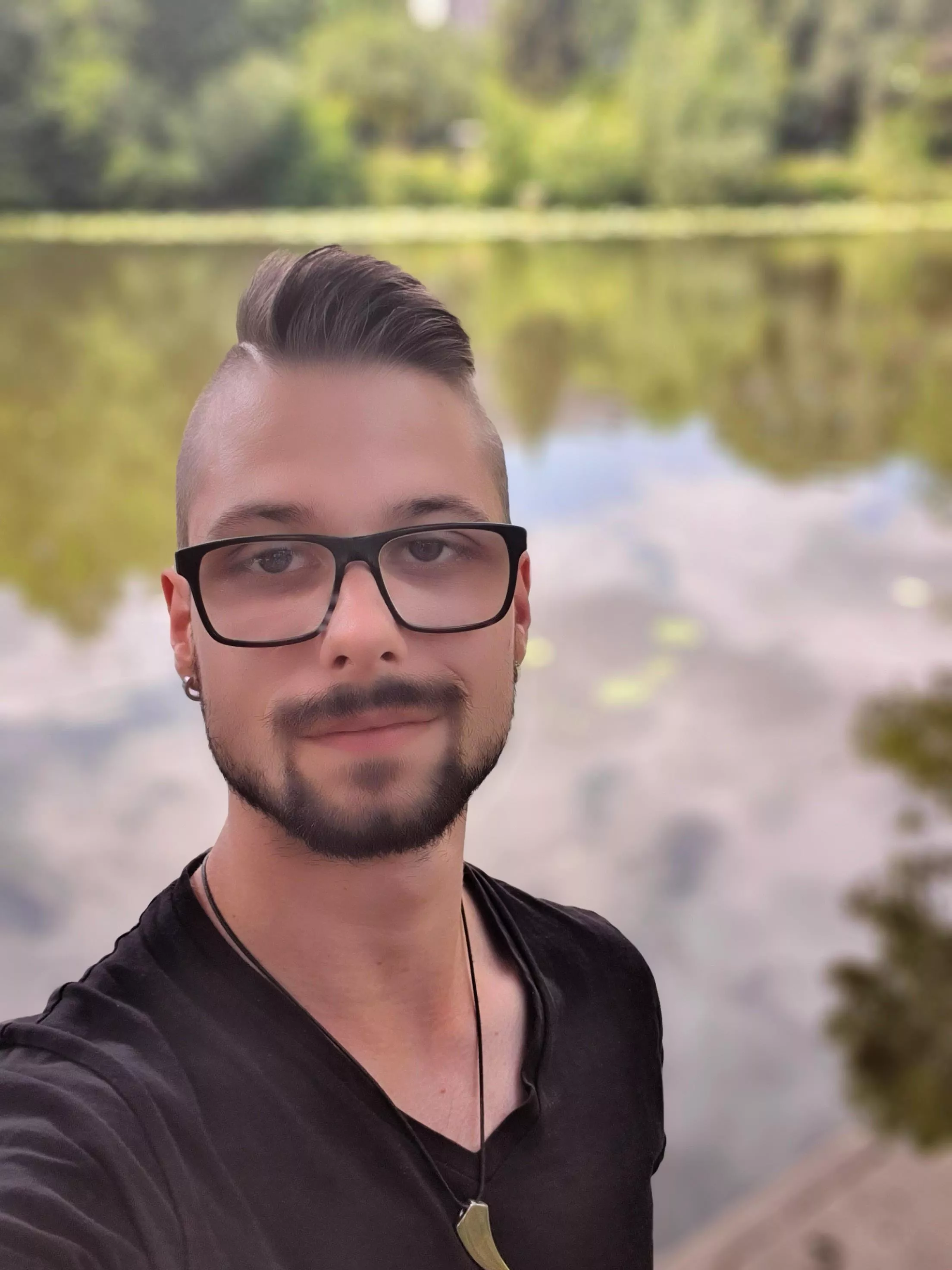 People say to me I look like Dwight from Dead by daylight. Is that true?