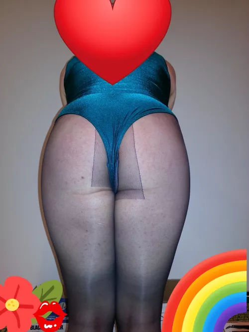 Sheer to waist pantyhose under a leotard.. tight and slippery ❤️‍🔥