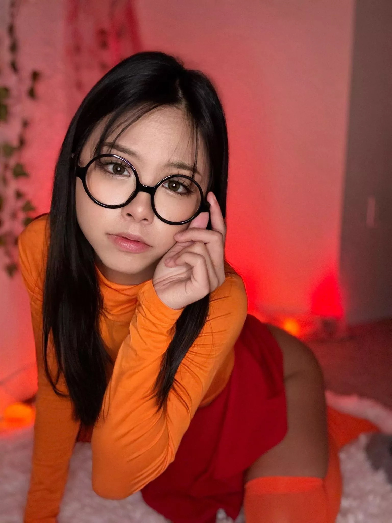 Shh, I heard a few guys here like petite girls. So here I am :)