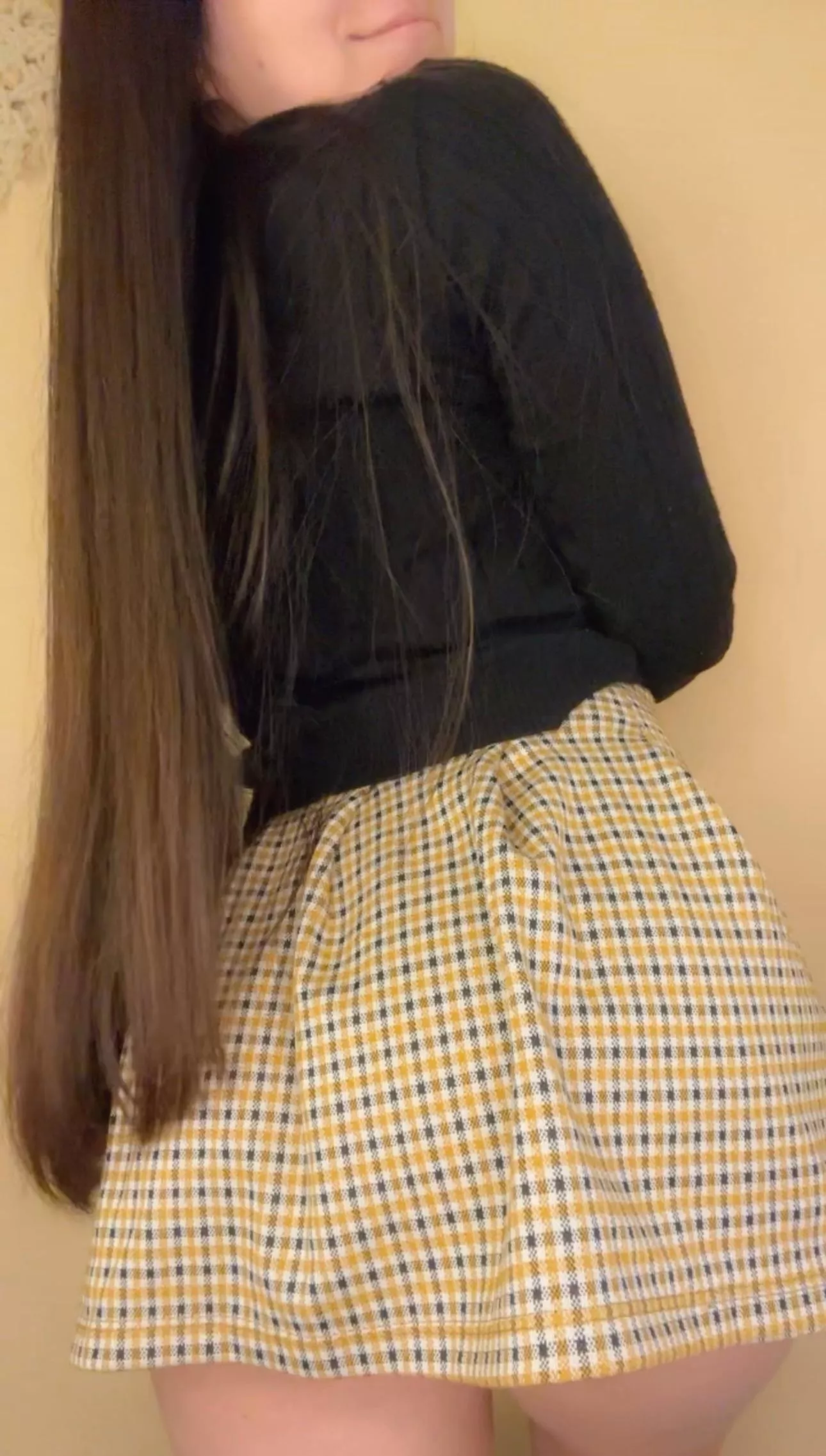 Should I lift my skirt?