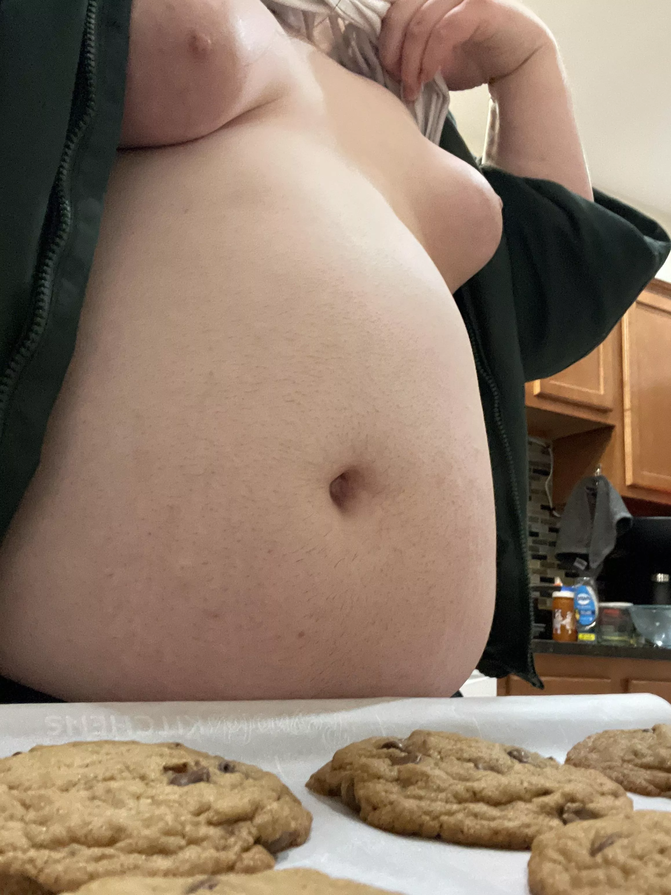 Stuffed myself with a bakers dozen cookies in one sitting got a video of it too