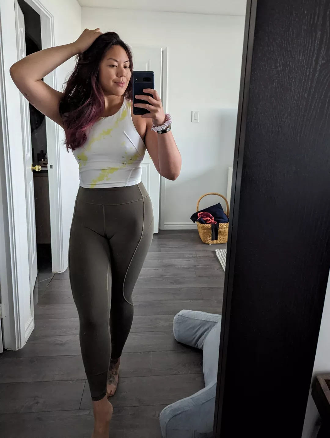 Trace the lines along my yoga pants.