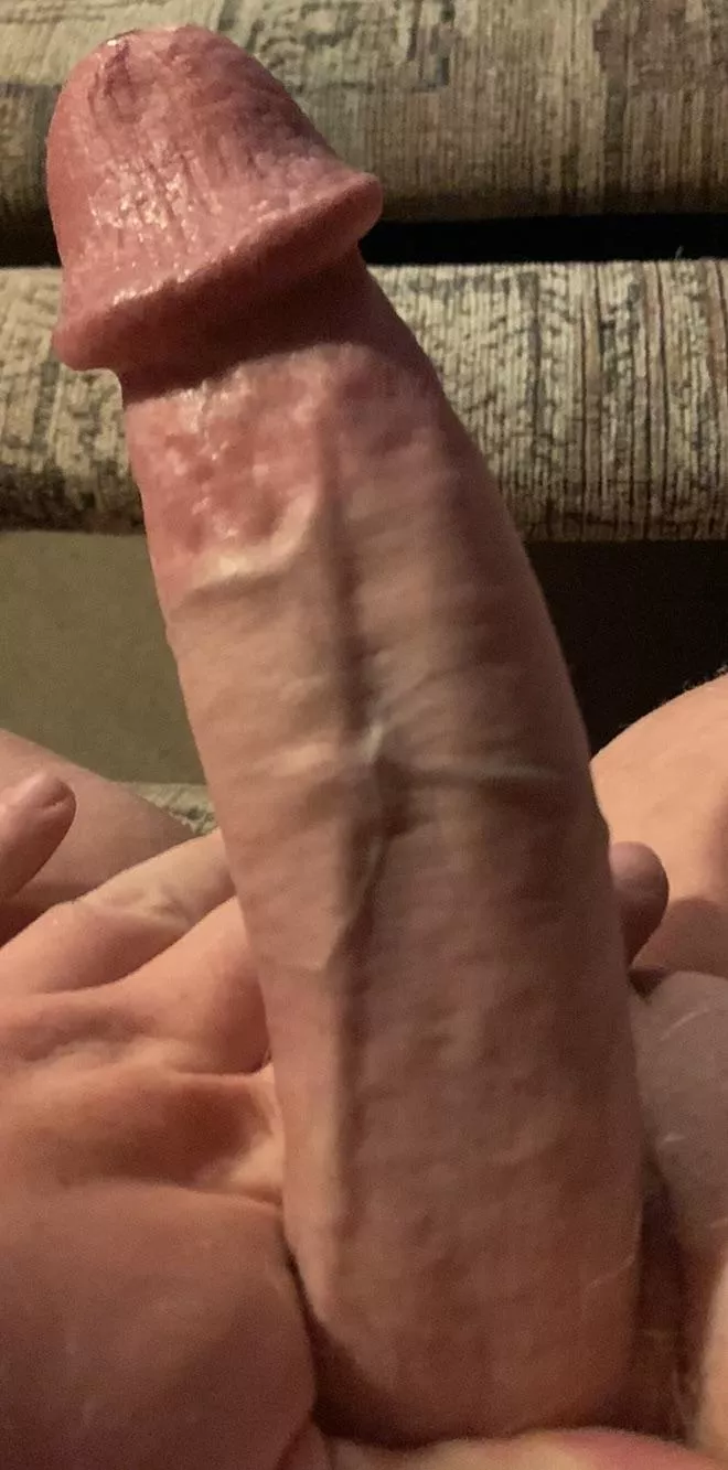 Women’s reactions to my liking handjobs as a 30y/o man amuse me.