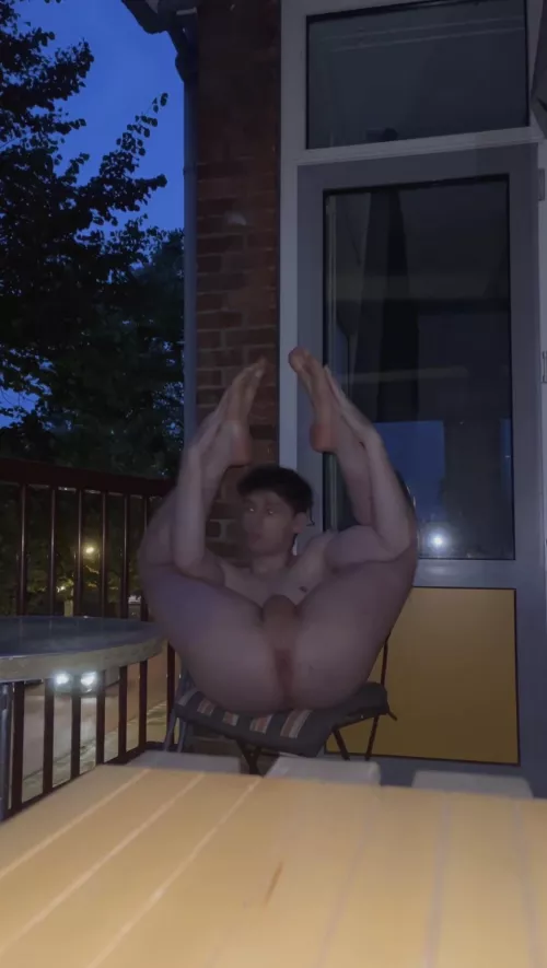 [19] hope he didn’t see me lol