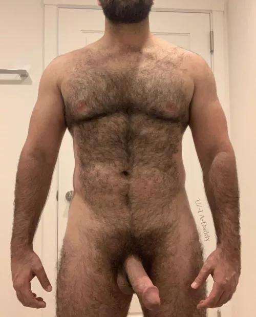 6’3 235lbs & Covered in Fur
