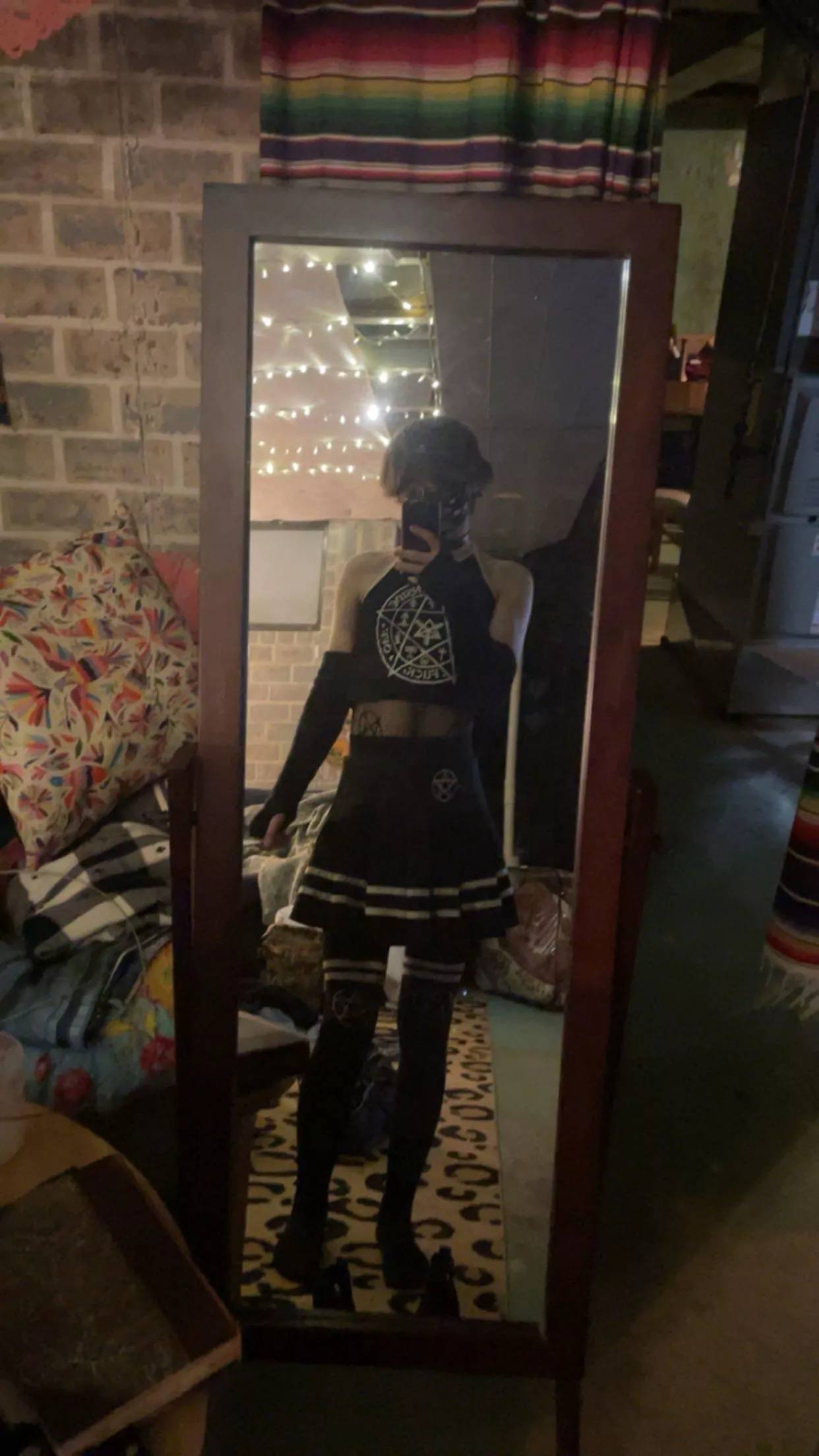 Another picture of this outfit ^^