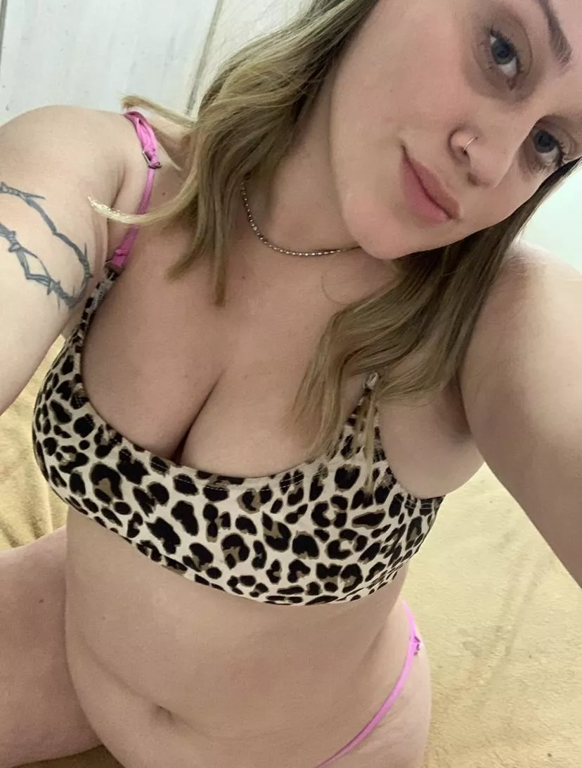 Anyone who would fuck me like a slut??