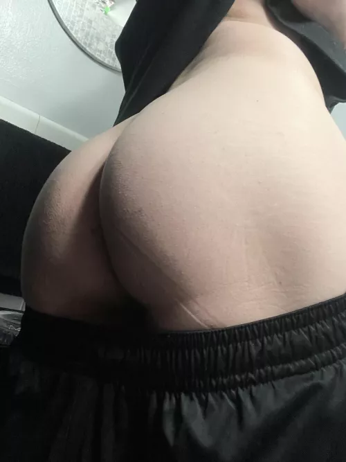 Can I get some love for this smooth 🍑?