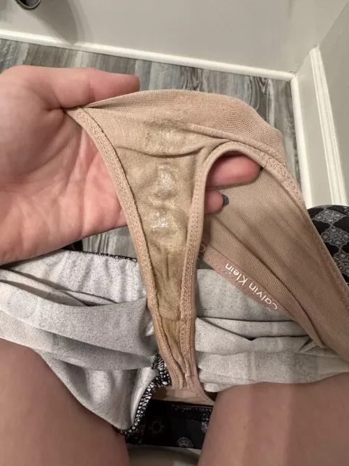 Dirty tan CK thong!