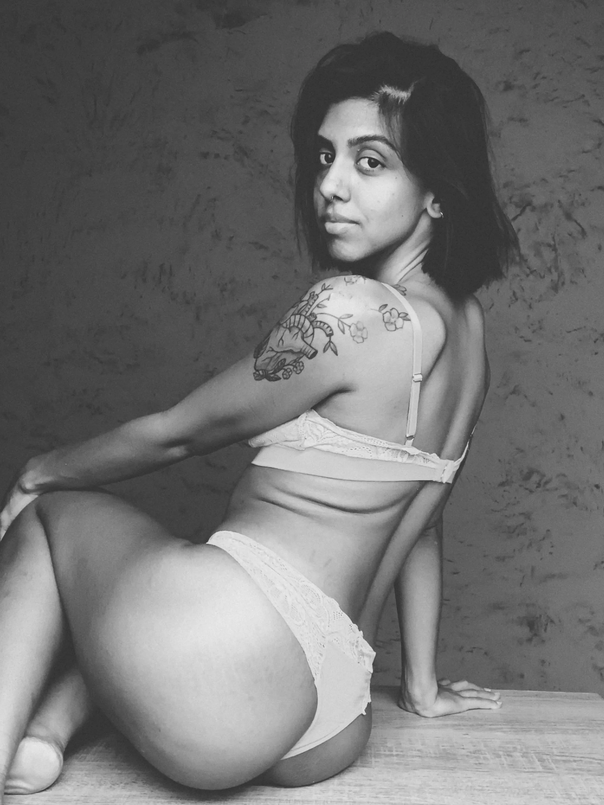 Does my booty looks ok for you?