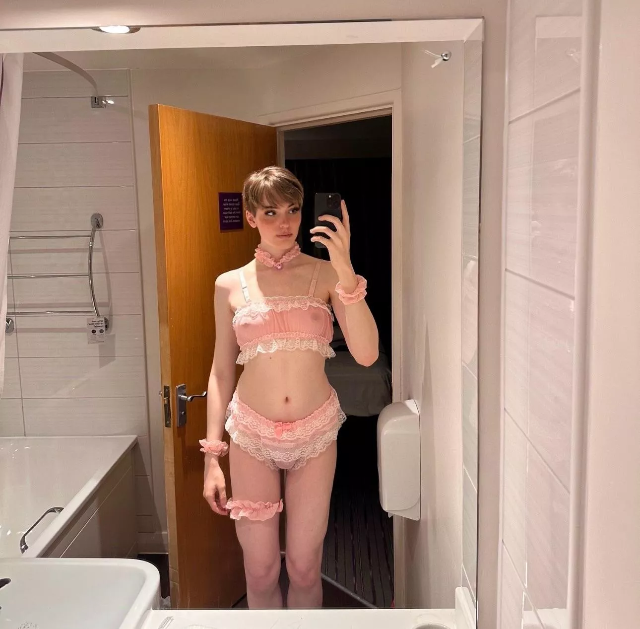 Don’t think this outfit suits me tbh